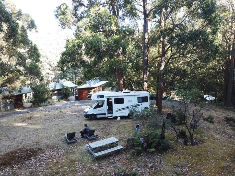 Base Camp Tasmania Hotel New Norfolk Exterior photo